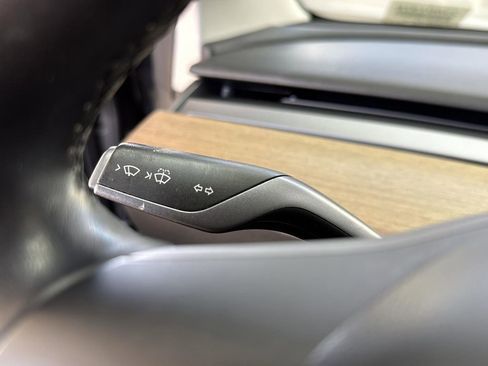 Used 2018 Tesla Model 3 Long Range image 18