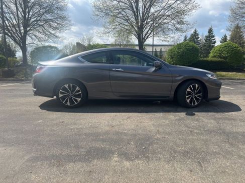 Used 2017 Honda Accord EX image 7