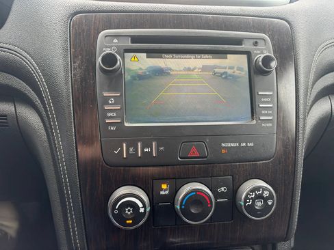 Used 2016 Chevrolet Traverse LT FWD image 27