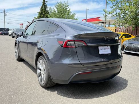 Used 2023 Tesla Model Y 2WD image 8