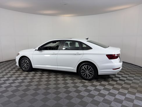 Used 2021 Volkswagen Jetta FWD image 4