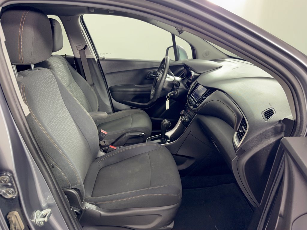 Used 2020 Chevrolet Trax LS w/ Tint and Cruise Package FWD image 30