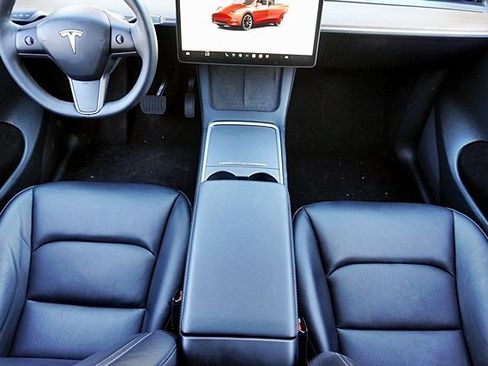 Used 2023 Tesla Model Y Long Range image 22