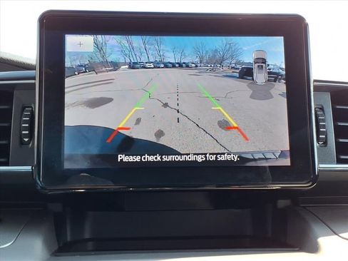 Certified 2022 Ford Explorer XLT w/ Equipment Group 202A image 21