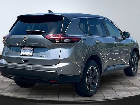 Used 2024 Nissan Rogue SV AWD/4WD image 6