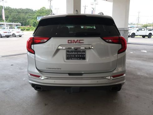 Used 2020 GMC Terrain Denali w/ LPO, Floor Liner Package FWD image 7