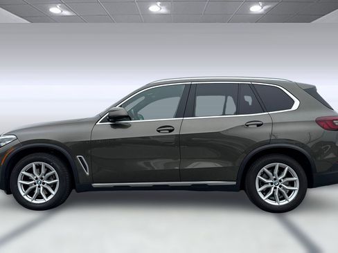 Used 2023 BMW X5 xDrive40i w/ Climate Comfort Package image 2