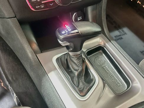 Used 2023 Dodge Charger SXT RWD image 16