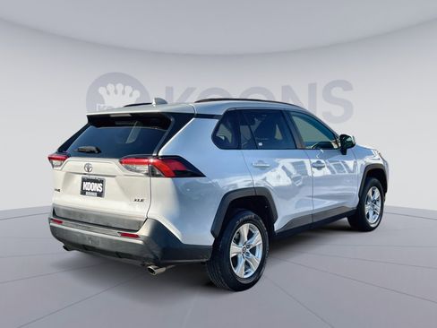 Used 2020 Toyota RAV4 XLE image 7