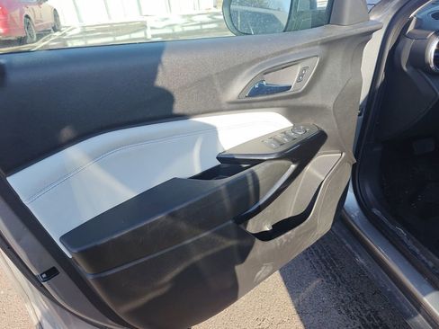 Used 2024 Chevrolet Trax LT w/ Driver Confidence Package image 5