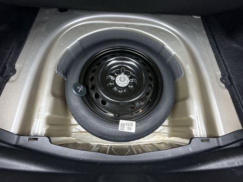 Used 2019 Toyota Camry XSE FWD image 45