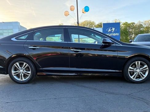 Used 2019 Hyundai Sonata Limited w/ Ultimate Package 04 FWD image 8