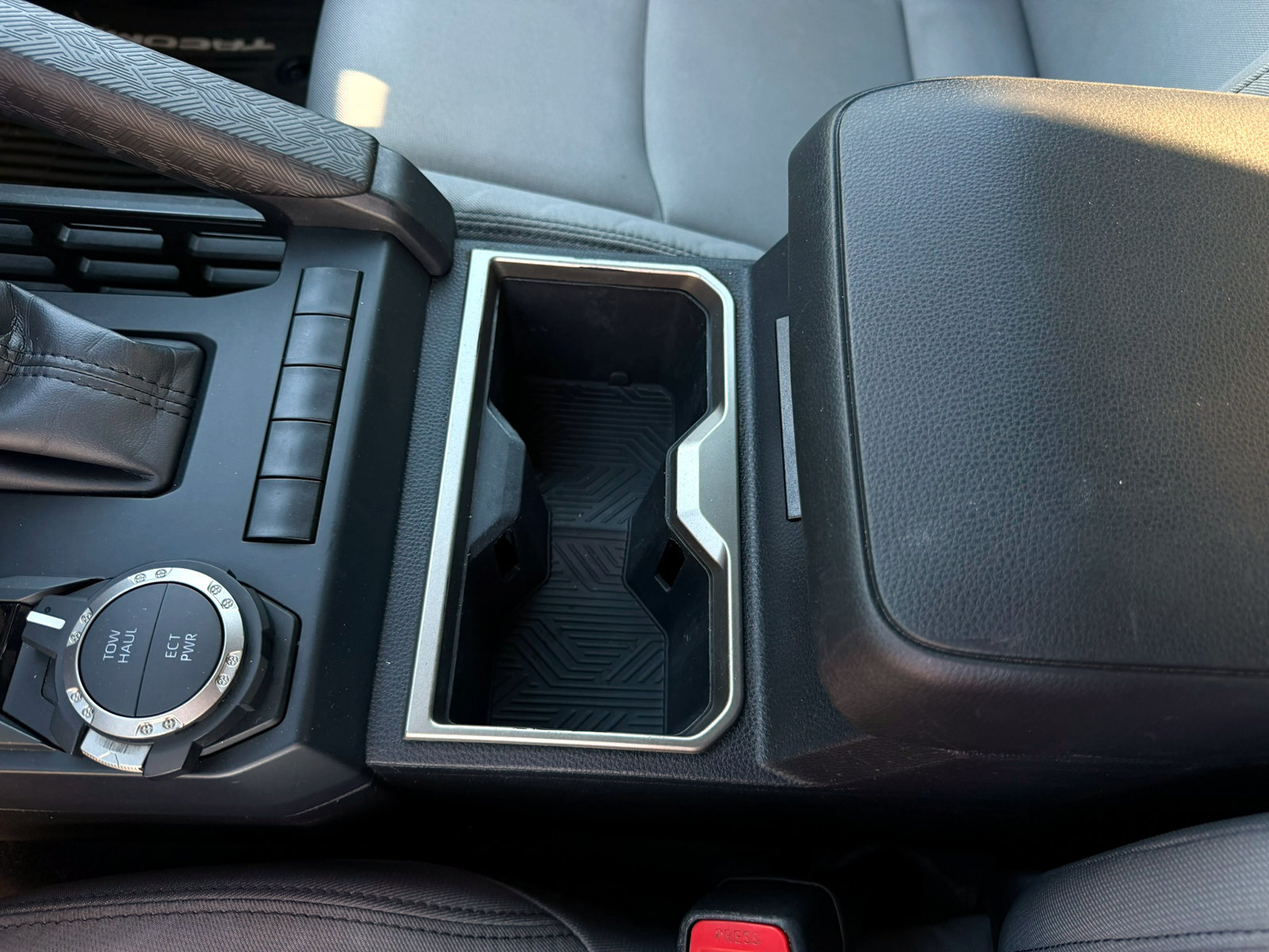 Used 2024 Toyota Tacoma SR5 AWD/4WD image 20