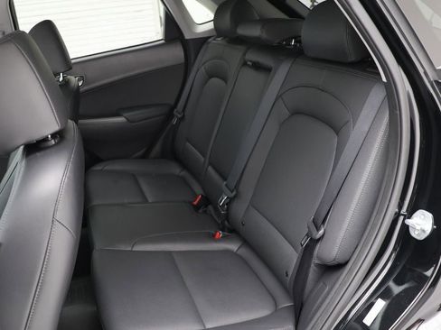 Used 2023 Hyundai Kona Limited AWD/4WD image 11
