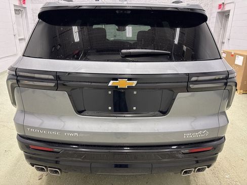 New 2026 Chevrolet Traverse High Country image 4