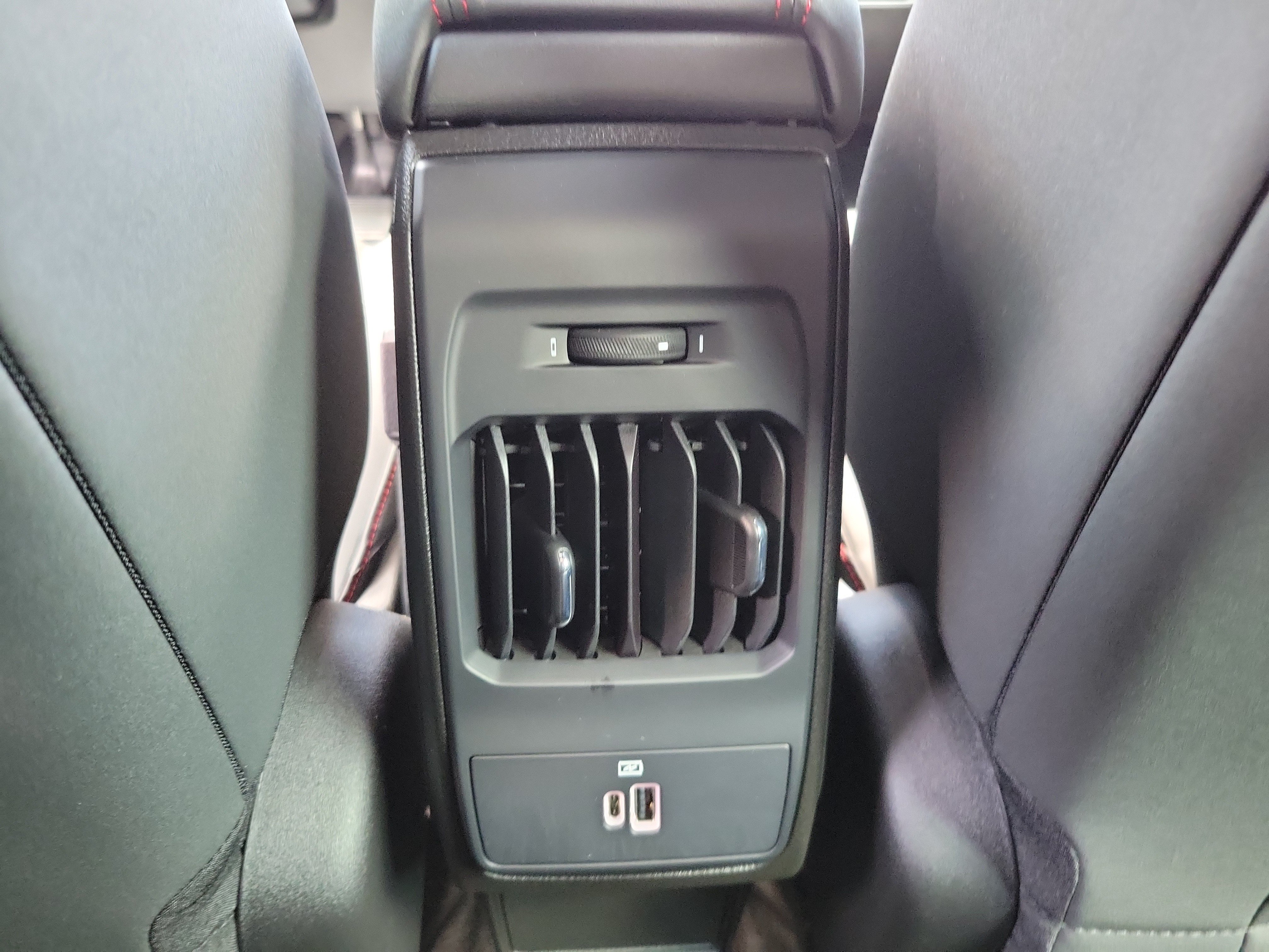 Used 2024 Dodge Hornet GT w/ GT Blacktop Package AWD/4WD image 8