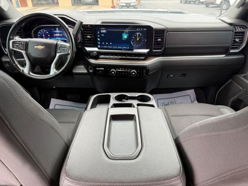 Used 2024 Chevrolet Silverado 2500 LT AWD/4WD image 10