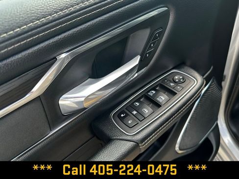 Used 2024 RAM 1500 Laramie AWD/4WD image 15