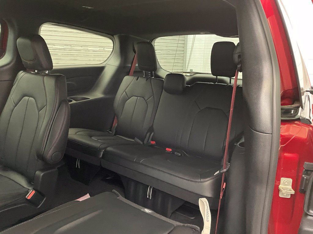 New 2027 Chrysler Pacifica Select FWD image 16