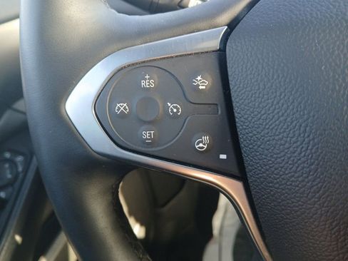 Used 2023 Chevrolet Traverse Premier image 24