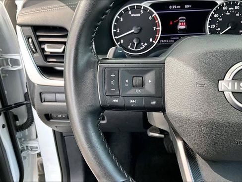 Certified 2025 Nissan Rogue SV FWD image 23
