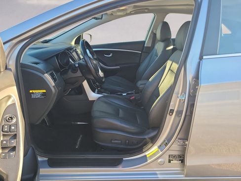 Used 2014 Hyundai Elantra GT w/ Option Group 03 image 11