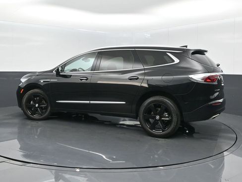 Used 2023 Buick Enclave Essence w/ Experience Buick Package image 5