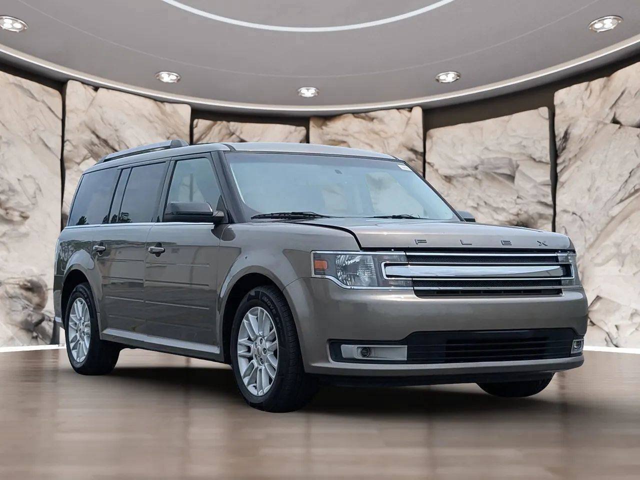 Used 2014 Ford Flex SEL w/ Equipment Group 202A FWD image 17
