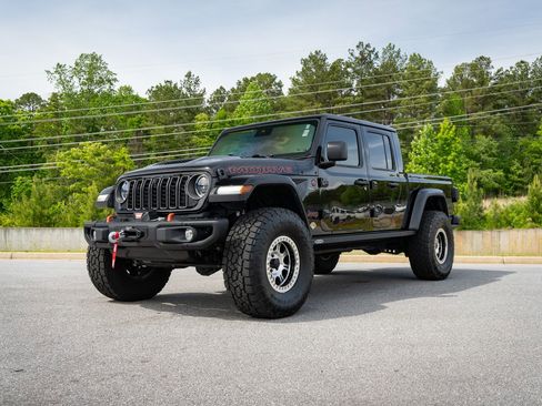 Used 2024 Jeep Gladiator Mojave AWD/4WD image 6