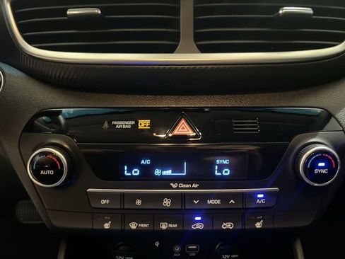 Used 2020 Hyundai Tucson Sport FWD image 16