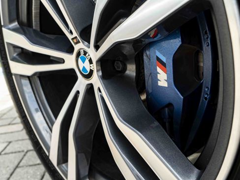 Used 2025 BMW X7 M60i AWD/4WD image 17