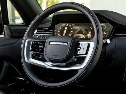 New 2026 Land Rover Range Rover Long Wheelbase SE AWD/4WD image 19