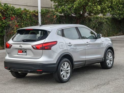 Used 2019 Nissan Rogue Sport S w/ Appearance Package FWD image 9