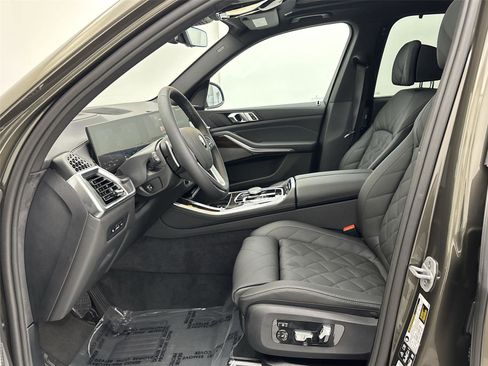 New 2026 BMW X5 xDrive40i w/ Climate Comfort Package image 25