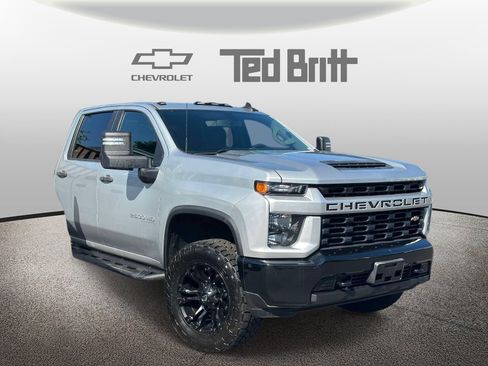 Used 2020 Chevrolet Silverado 2500 Custom w/ Custom Value Package AWD/4WD image 3