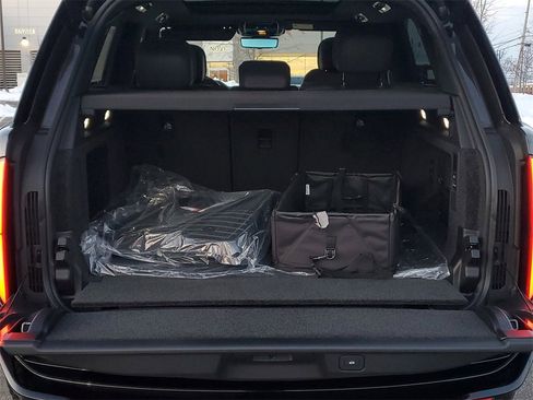 New 2025 Land Rover Range Rover SE image 35