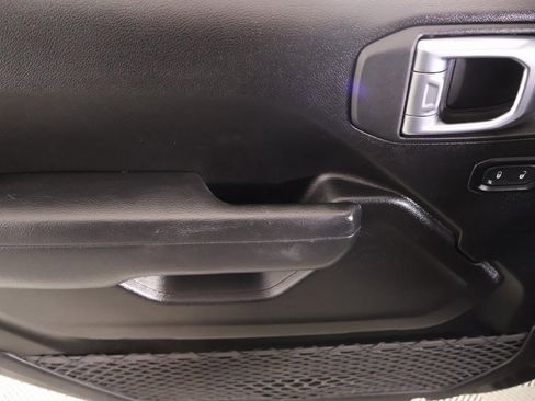 Used 2025 Jeep Wrangler Sport image 14