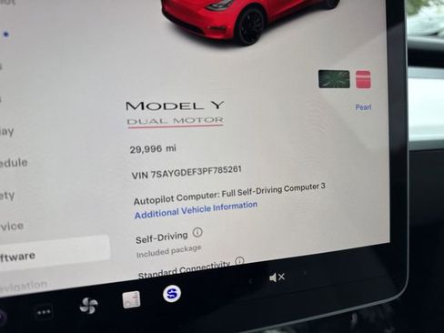 Used 2023 Tesla Model Y Performance AWD/4WD image 15