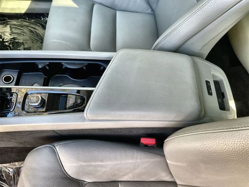 Used 2024 Volvo XC60 B5 Plus image 15