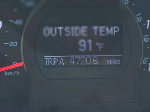 Used 2011 Toyota Camry XLE FWD image 17