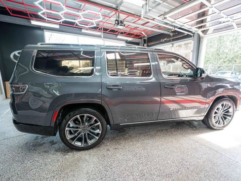 Used 2024 Jeep Grand Wagoneer Series III w/ Rear Seat Video Group 1 image 4