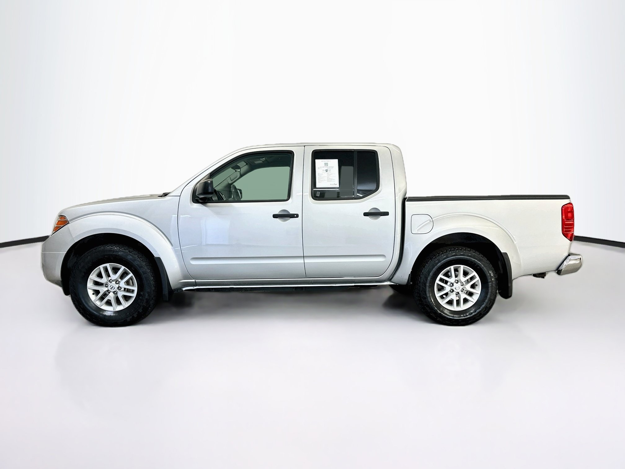 Used 2020 Nissan Frontier SV w/ SV Utility Package AWD/4WD image 4