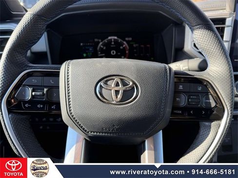 Used 2022 Toyota Tundra Platinum image 21