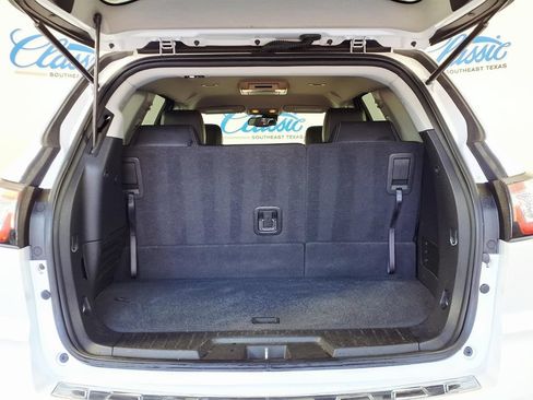 Used 2016 Chevrolet Traverse LTZ FWD image 10