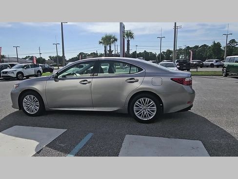 Used 2015 Lexus ES 350 w/ Luxury Package FWD image 29