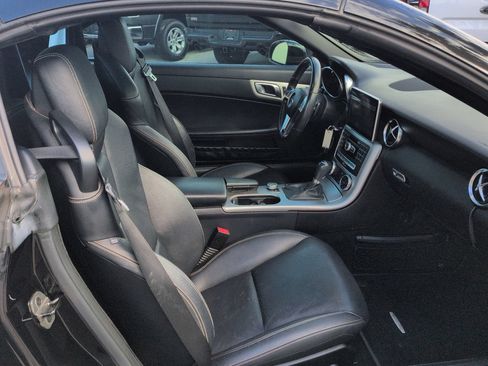 Used 2014 Mercedes-Benz SLK 250 image 12