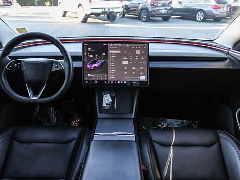 Used 2024 Tesla Model 3 Standard Range image 12