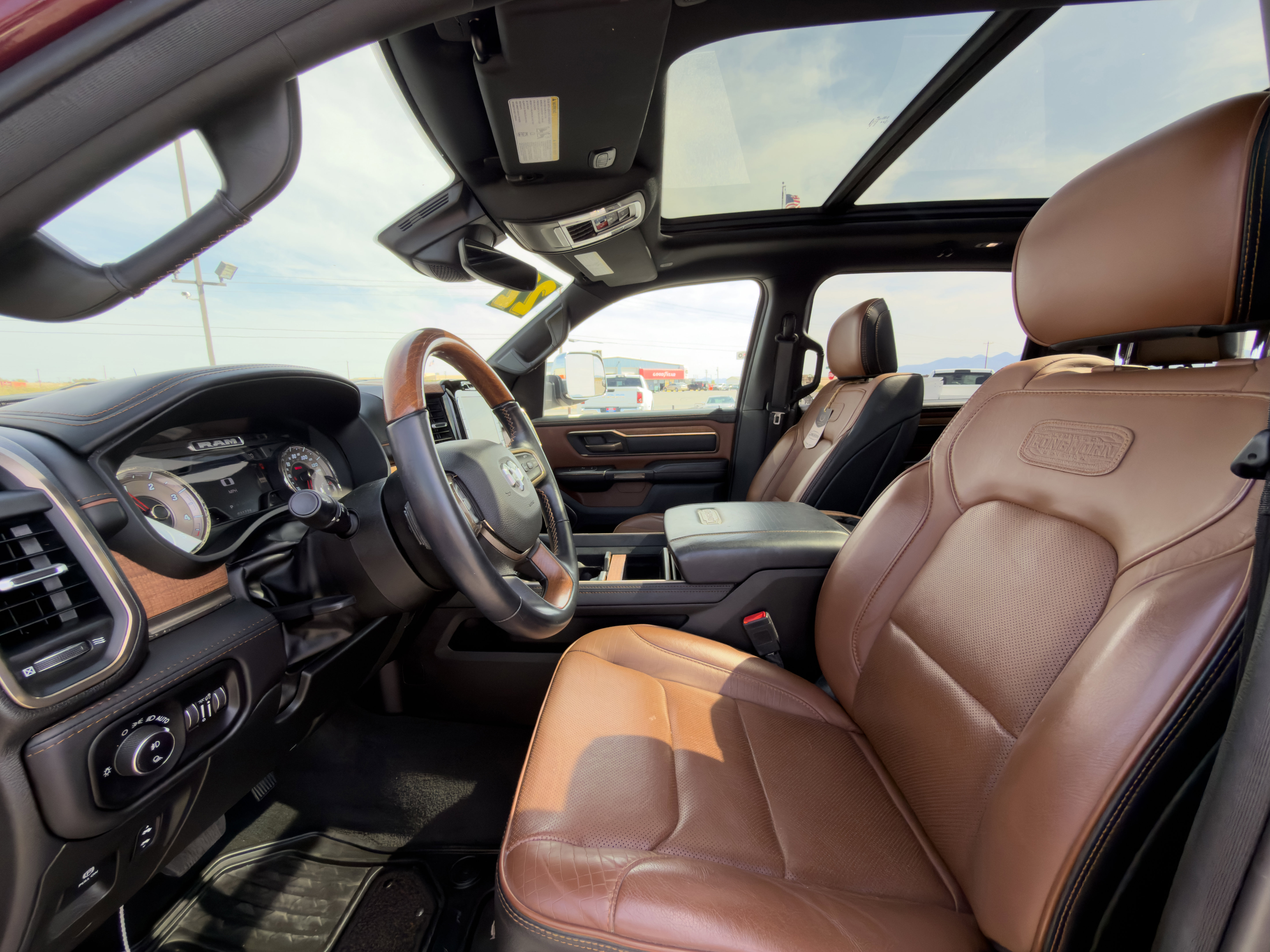 Used 2022 RAM 1500 Limited AWD/4WD image 12