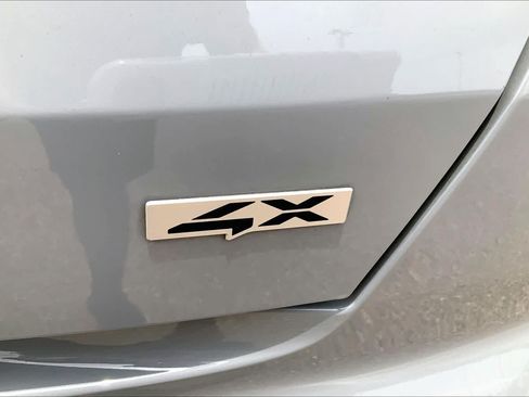 Certified 2023 Kia Sorento SX AWD/4WD image 10