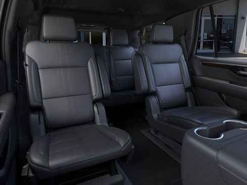Used 2026 Chevrolet Tahoe High Country w/ Sun And Tow Package RWD image 17